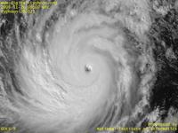 Typhoon Wallpaper Image : Typhoon 200321 (LUPIT) : The clouds in the center of Typhoon LUPIT on 0600 UTC