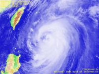 台風壁紙画像：2004年台風2号（ニーダ｜NIDA）：先島諸島南方を進む台風200402号（12時JST）