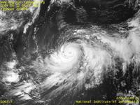 台風壁紙画像：2004年台風6号（ディアンムー｜DIANMU）：台風200406号の全体像（15時JST）