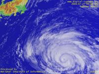 Typhoon Wallpaper Image : Typhoon 200410 (NAMTHEUN) : Typhoon NAMTHEUN drawing near to Japan (0000 UTC)