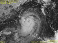 台風壁紙画像：2004年台風17号（アイレー｜AERE）：先島諸島に接近する台風200417号（09時JST）