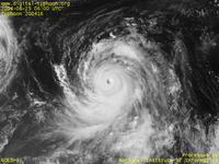 Typhoon Wallpaper Image : Typhoon 200416 (CHABA) : Typhoon CHABA with the very clear-cut eye (0600 UTC)