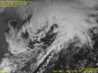 台風壁紙画像：2004年台風27号（ナンマドル｜NANMADOL）：台風２７号を吸収した爆弾低気圧（11時JST）