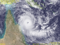 台風壁紙画像：2005年サイクロンINGRID：眼がくっきりしたサイクロンINGRID（2005年03月08日05時UTC）
