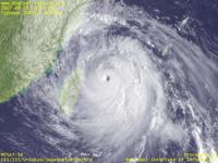 Typhoon Wallpaper Image : Typhoon 200712 (WIPHA) : Typhoon 200712 just after passing over Iriomote Island (01 UTC)