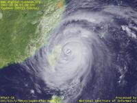 Typhoon Wallpaper Image : Typhoon 200715 (KROSA) : Typhoon 200715 just passing near Yonaguni Island (03 UTC)