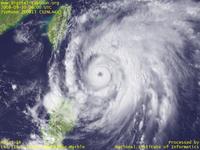 Typhoon Wallpaper Image : Typhoon 200813 (SINLAKU) : Typhoon 200813 keeping intensification in south of Sakishima Islands (06 UTC)