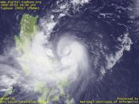 台風壁紙画像：2009年台風17号（パーマァ｜PARMA）：西側に発達したスパイラルバンドをもつ台風200917号（13時JST）