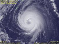 Typhoon Wallpaper Image : Typhoon 200918 (MELOR) : Typhoon MELOR approaching Daitojima Area while the eye is getting bigger (03 UTC)