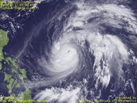 台風壁紙画像：2009年台風20号（ルピート｜LUPIT）：非常にスムーズに発達を続ける台風200920号（13時JST）