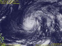Typhoon Wallpaper Image : Typhoon 201418 (PHANFONE) : 太平洋上で急速に発達して眼も見えてきた台風201418号（12時JST）