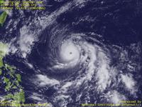 Typhoon Wallpaper Image : Typhoon 201419 (VONGFONG) : 急速に発達して雄大な渦巻きを見せる台風201419号（12時JST）