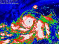 Typhoon Wallpaper Image : Typhoon 201419 (VONGFONG) : 2014年最強の台風（900hPa・60m/s）に発達した台風201419号（06時JST）