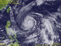 Typhoon Wallpaper Image : Typhoon 201419 (VONGFONG) : ギュッとしまった雲とクッキリした眼を見せる台風201419号（広域）（11時JST）