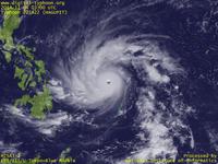 台風壁紙画像：2014年台風22号（ハグピート｜HAGUPIT）：フィリピン東方で猛烈に発達した台風201422号（12時JST）